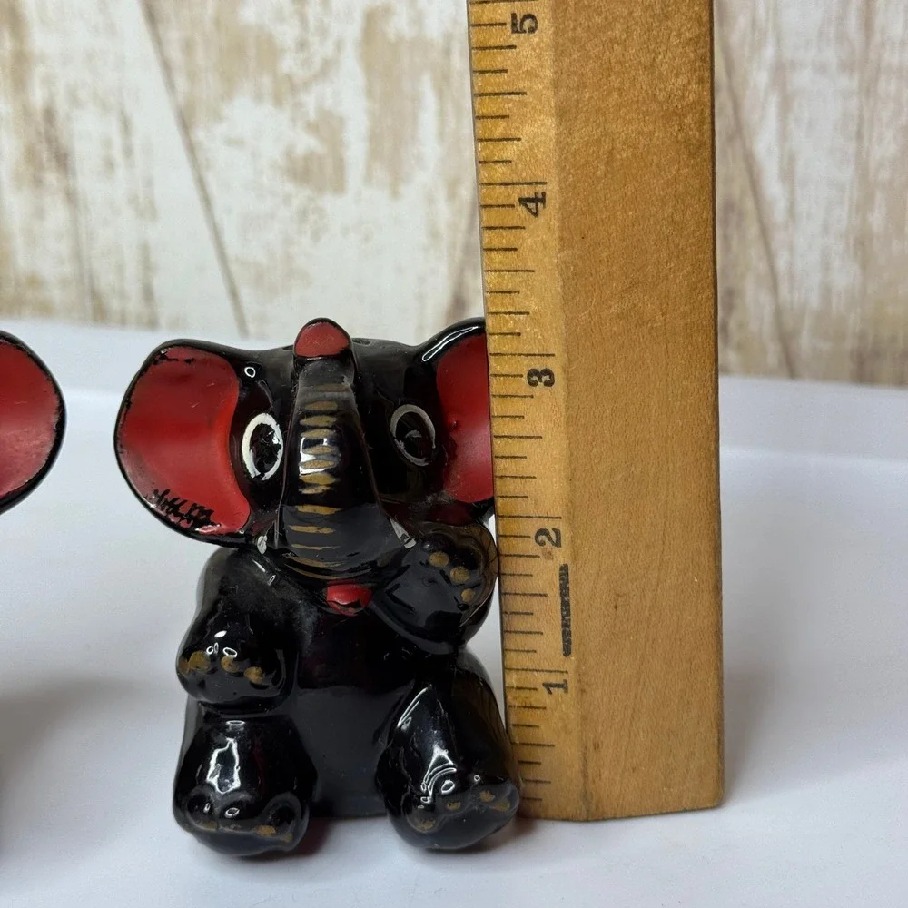 Vintage Black Elephant Salt and Pepper Shakers Japan Red Ears Cute‎ Collectible